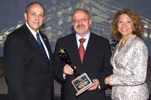 Eduardo J. Padr�n (center) with Ricardo R. Fern�ndez and Mildred Garcia