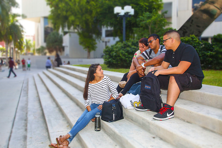 Students sitting by MDC Wolfson Campus